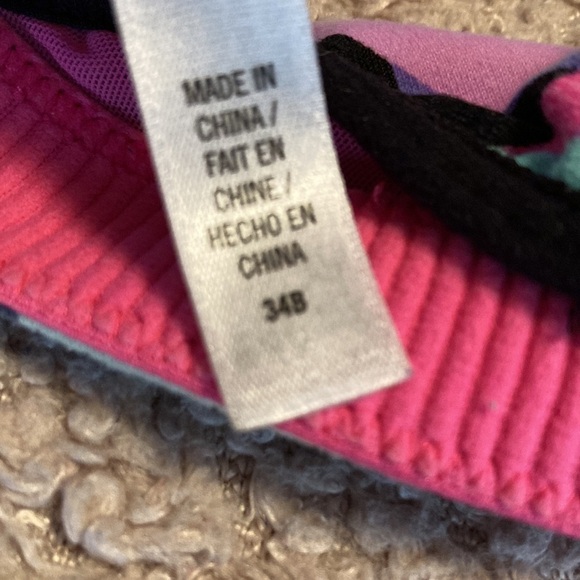 VICTORIA’S SECRET VSX 34B Sports Bra - Picture 9 of 9